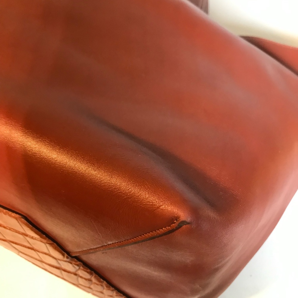 Signature V Crocodile-Embossed Leather & Smooth Leather Tote AS IS interior - Picture 9 of 16